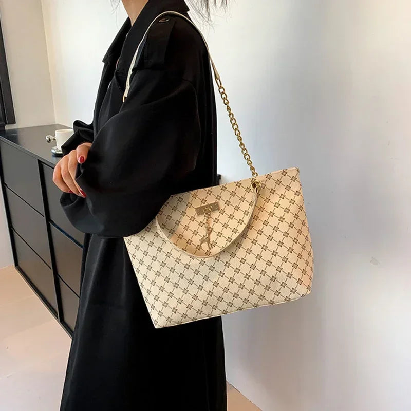 Presbyopic Handbag Luxury Design Large Capacity Handbag Women Fashion Printing Shoulder Bag Trendy Shopping Bag With Pendant
