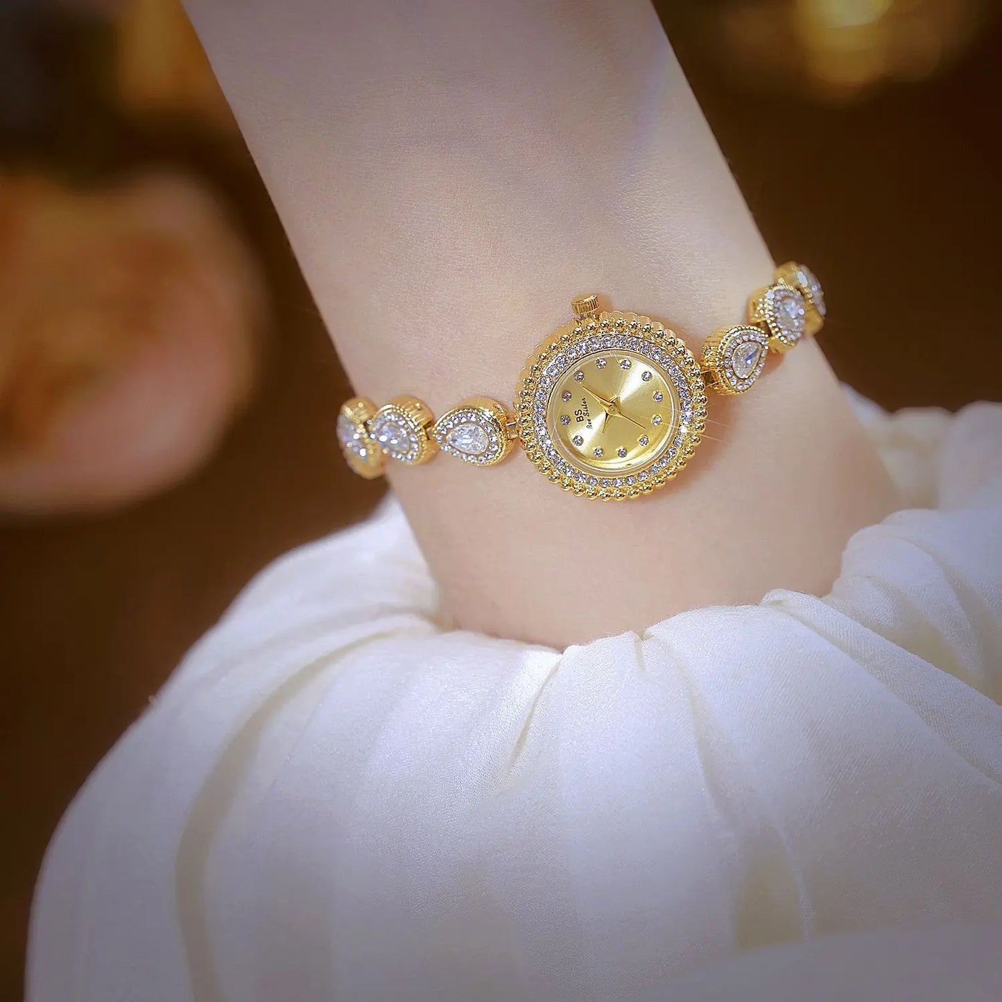 Gold Women Bracelet Dress Watches For Ladies Wrist Quartz Watches 2025 Top Brand Luxury Golden Rhinestone Gift Girlfriend Clock