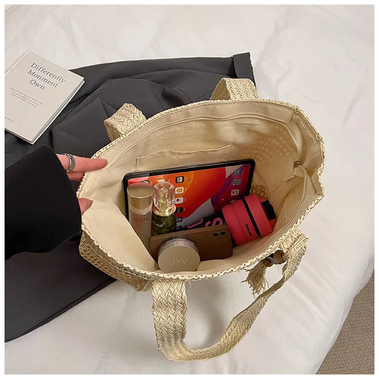 Straw woven bag, women's new versatile large capacity commuting tote bag, fashionable and stylish vacation bag