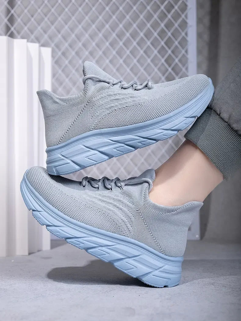 Men's Gray Running Shoes - Breathable Mesh Lace Cushioned Flat Boots Lightweight Sports Training Shoes Casual Style Design Shoes