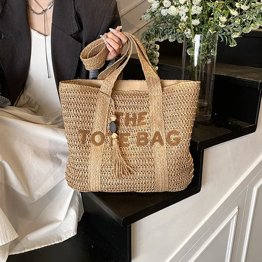 Straw woven bag, women's new versatile large capacity commuting tote bag, fashionable and stylish vacation bag