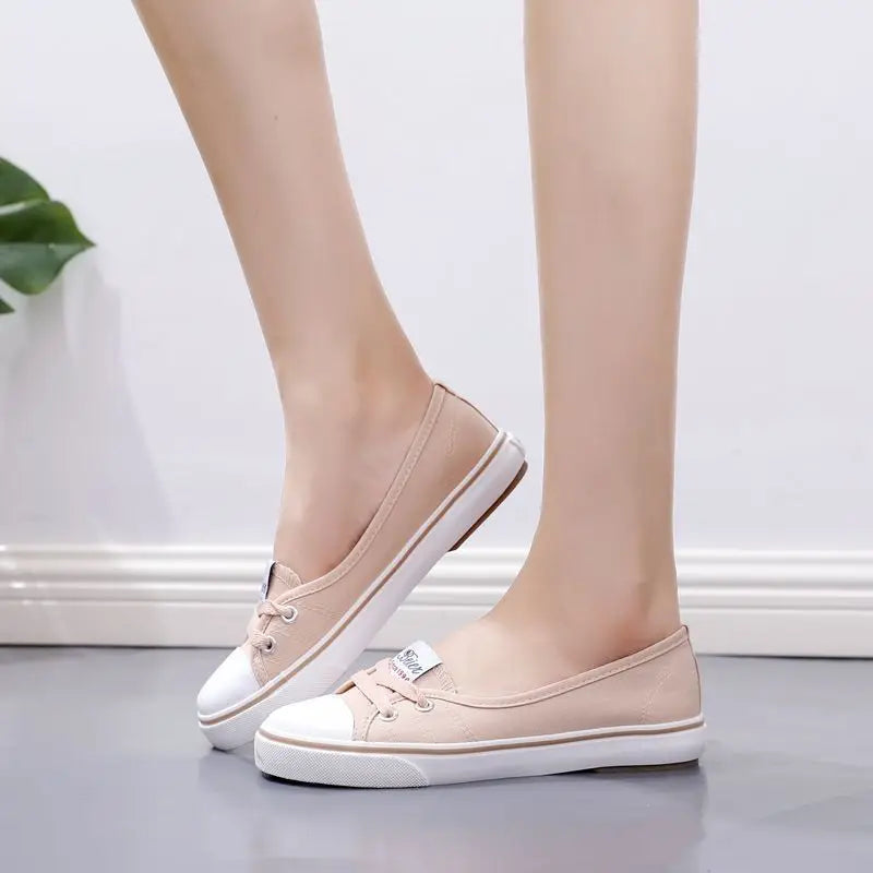 Red Women Footwear Flat Round Toe Black Canvas Ladies Shoes New Arrival 2025 Sale Cheap Vulcanized for Casual Urban 39 Walking A