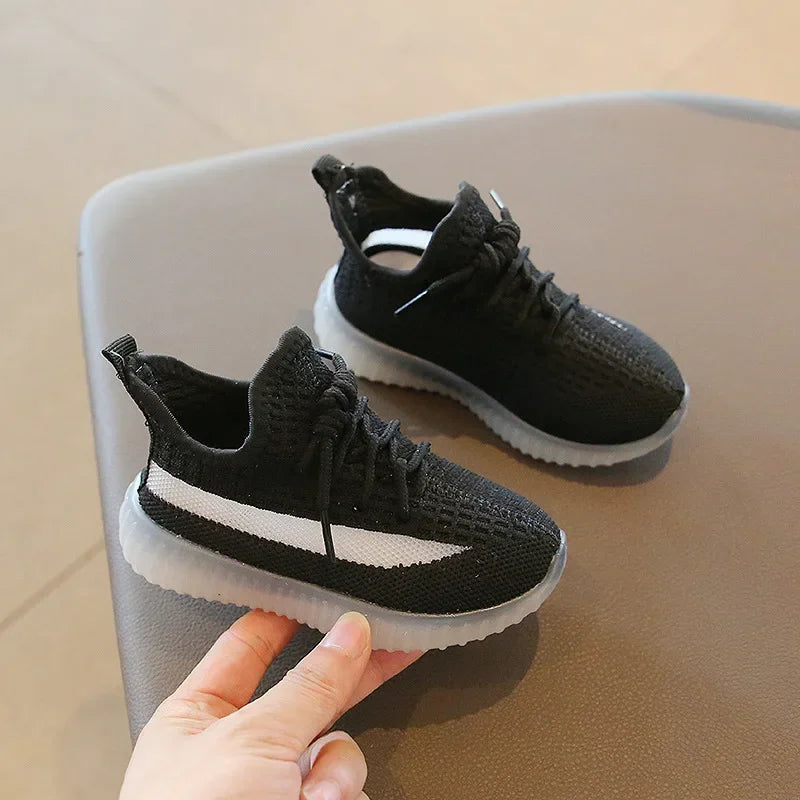 Fashion Kids Running Shoes Boys Girls Light Casual Sports Shoes Soft Soled Sneakers School Children's Sneakers Tennis Flat Shoes