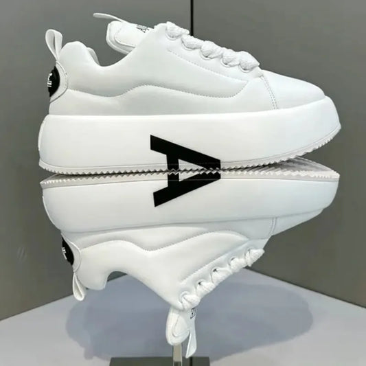 Thick Bottom Heightening White Shoes Round Toe Lace Up Casual Board Shoes Men Anti-slip Comfort Sneakers Fashion Running Shoes