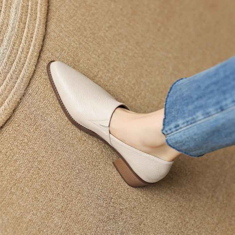 Women's New Simple and Comfortable Vintage Leather Pointed High Heels Large Lefu Shoes