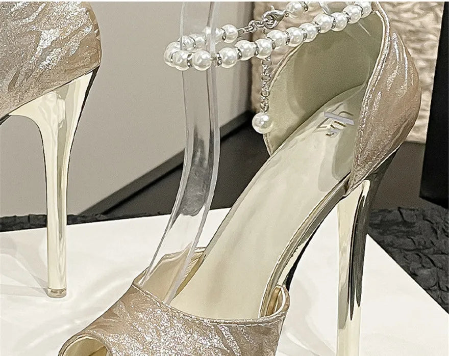 Peep Toe Fashion Rivet Buckle Women Sandals Summer Black Pink Platform Patent Leather High Heels Hollow Party Ladies Bride Shoes
