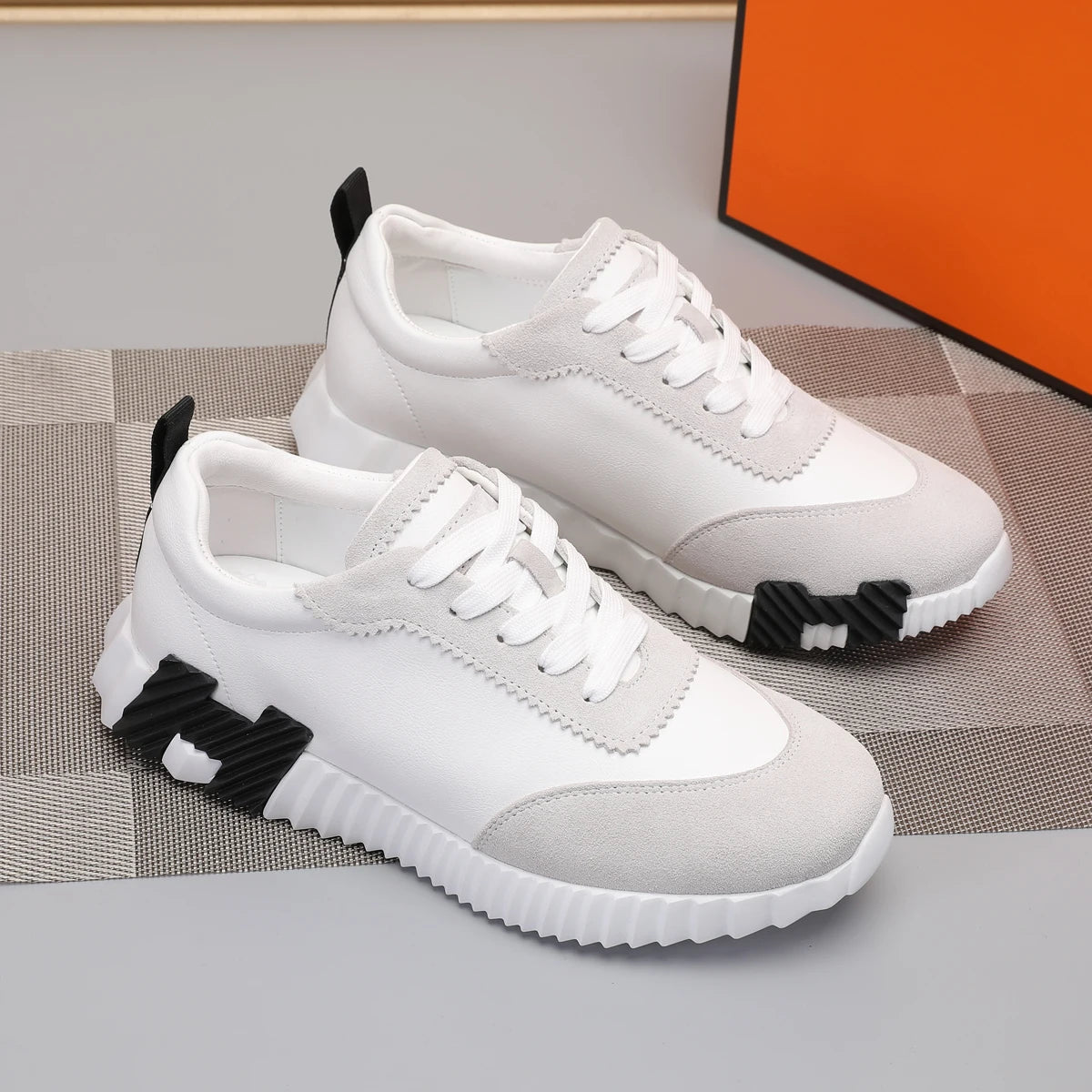 Leather Men's Shoes Comfortable Breathable British Style Casual Running Shoes Fashionable Board Shoes round Toe Thick Bottom