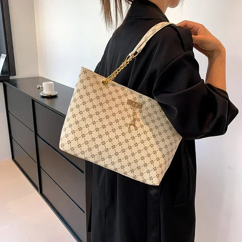 Presbyopic Handbag Luxury Design Large Capacity Handbag Women Fashion Printing Shoulder Bag Trendy Shopping Bag With Pendant