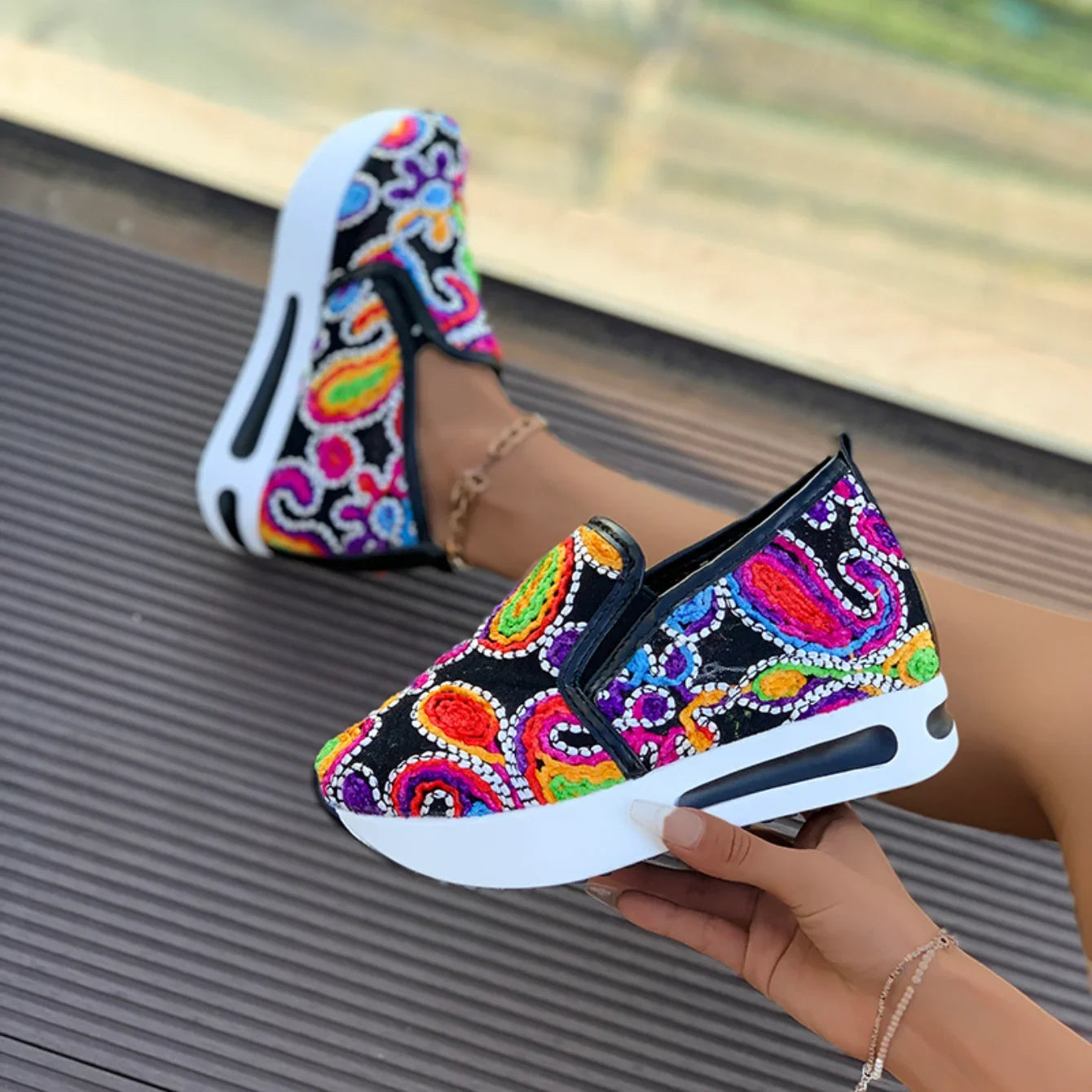 Women Sneakers Spring Autumn Slip on Casual Shoes for Women Embroidery Thick Platform Sneakers Women Breathable Mesh Loafers