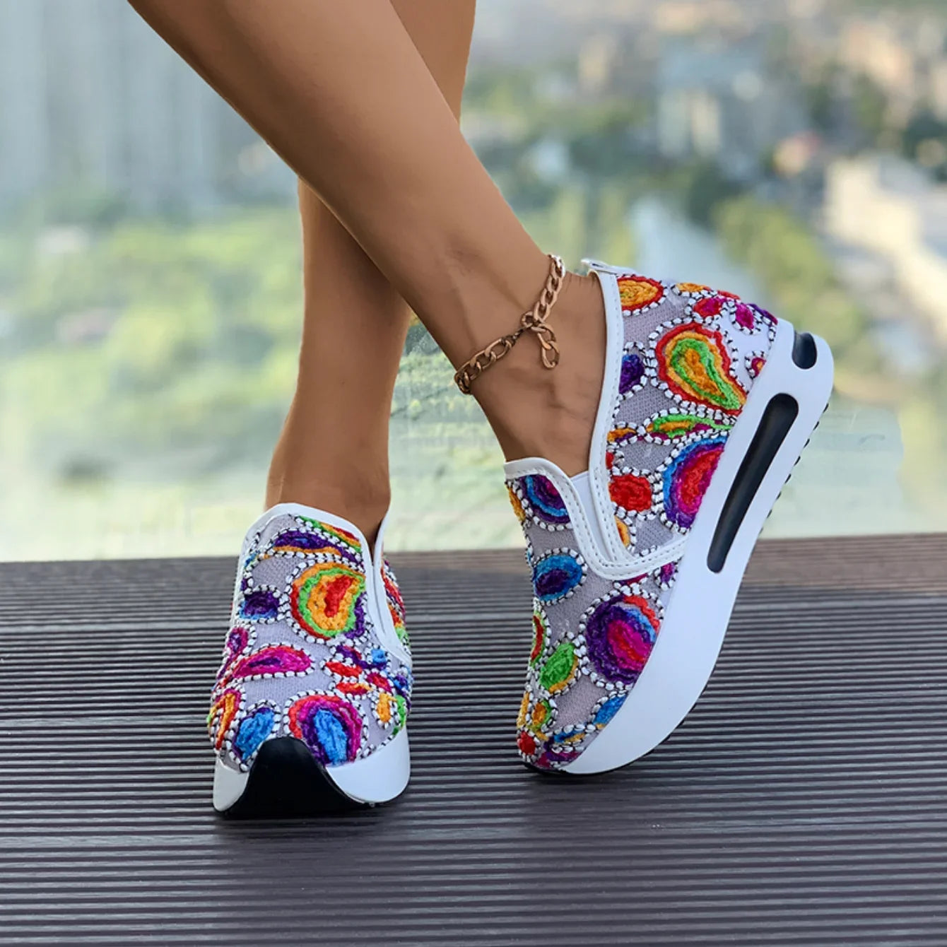 Women Sneakers Spring Autumn Slip on Casual Shoes for Women Embroidery Thick Platform Sneakers Women Breathable Mesh Loafers