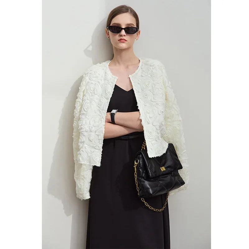 AMII Minimalism Short Jacket Women 2025 Autumn New Elegant Romantic Stereoscopic Flower O-Neck Hook Button Outwear Coat 12521066
