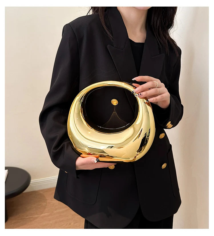 Hot Selling Creative Design Women's Top-Handle Bag PVC Metallic Luster Half Moon Banquet Women's Bag 2026 New Luxury Handbag