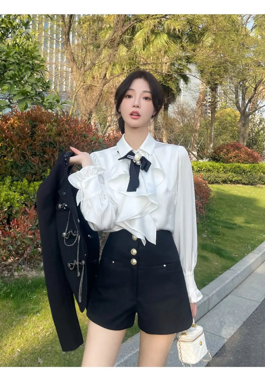 White Shirts Woman Lace Ruffles Blouses Sweet Female Peter Pan Coller Crop Long Sleeve Tops Preppy Ladies Temperament Tops Q190