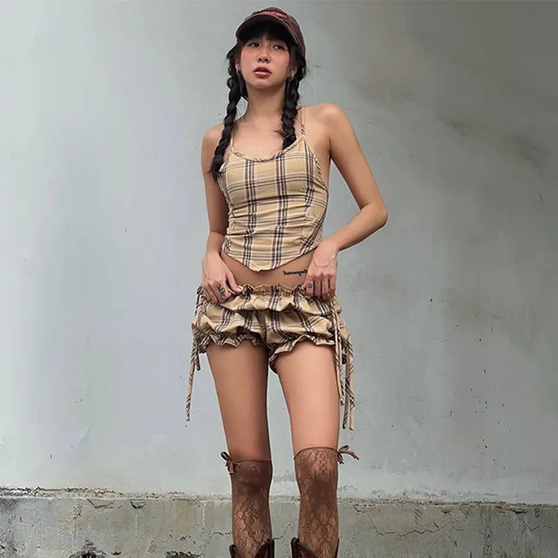 Vintage Style Sexy Backless Suspender Top Women's Pleated American Shorts Set