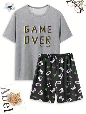 Men's pajama set, short-sleeved top printed with "GAME OVER" and game controller printed shorts , comfortable summer homewear