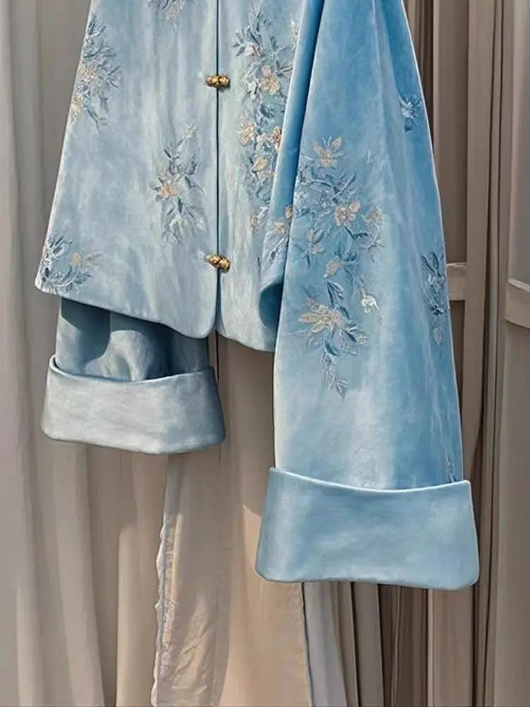 Winter Coat New Chinese Style Standing Collar Tang Suit Blue Embroidered Velvet Jacket Women Clothing Loose Short Coat Women Top