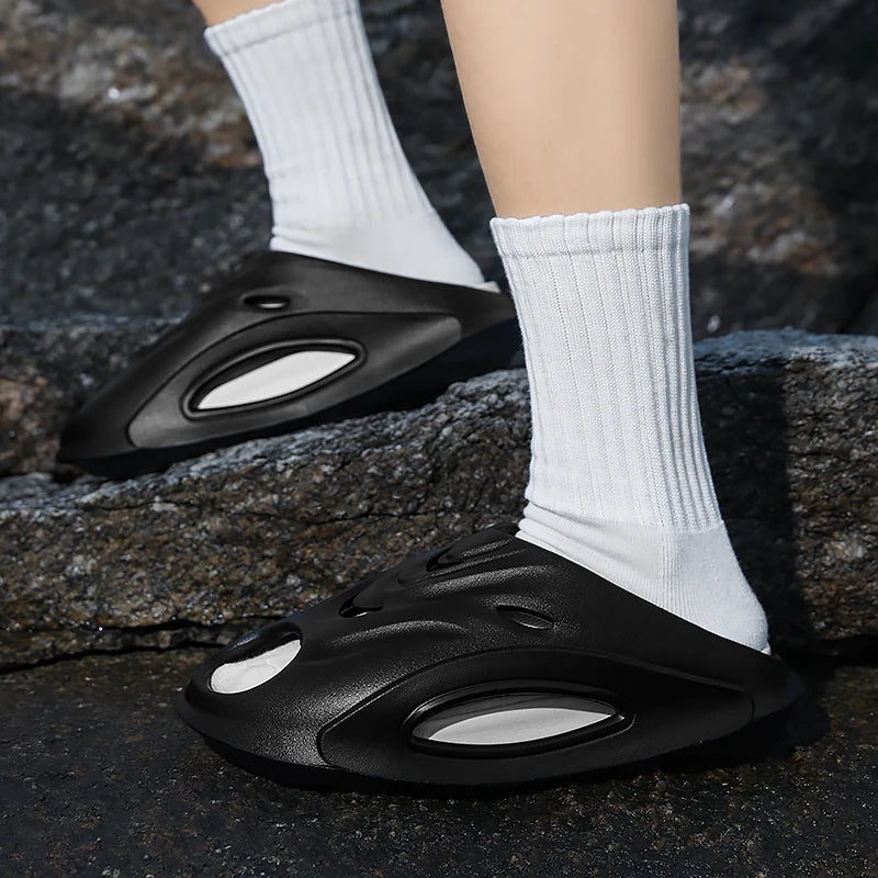 New Men's Slippers Outdoor Indoor Beach Sandals Comfortable Thick Soft Slides Men Women Casual Shoes Men Flip-flops Slippers