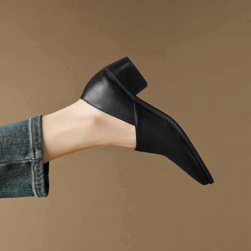 Women's New Simple and Comfortable Vintage Leather Pointed High Heels Large Lefu Shoes