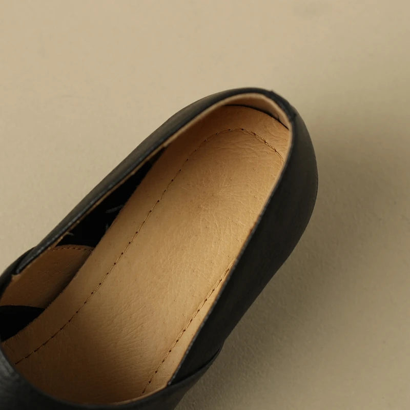 Women's New Simple and Comfortable Vintage Leather Pointed High Heels Large Lefu Shoes