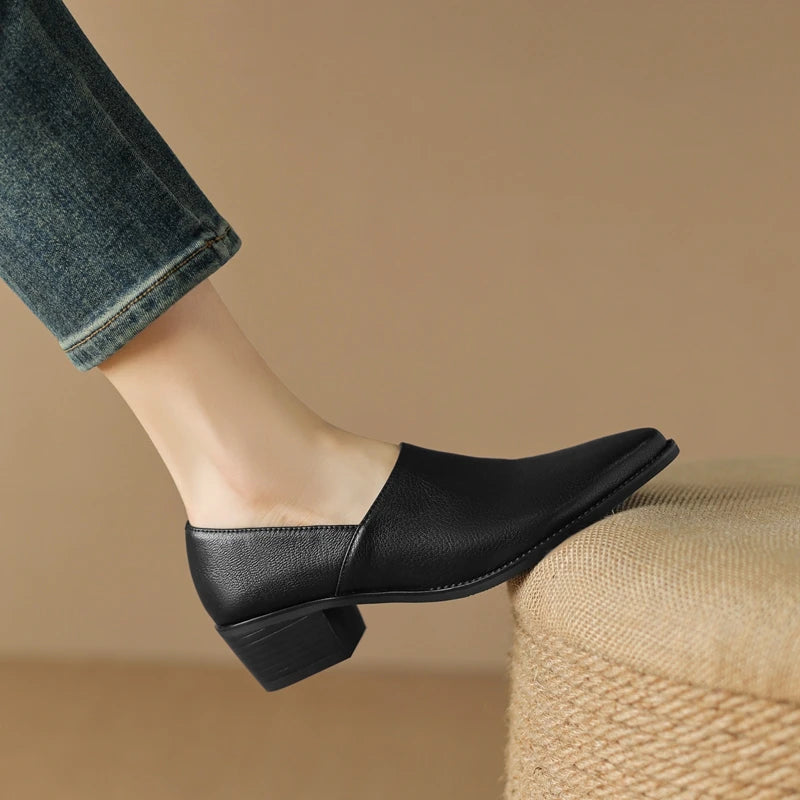 Women's New Simple and Comfortable Vintage Leather Pointed High Heels Large Lefu Shoes
