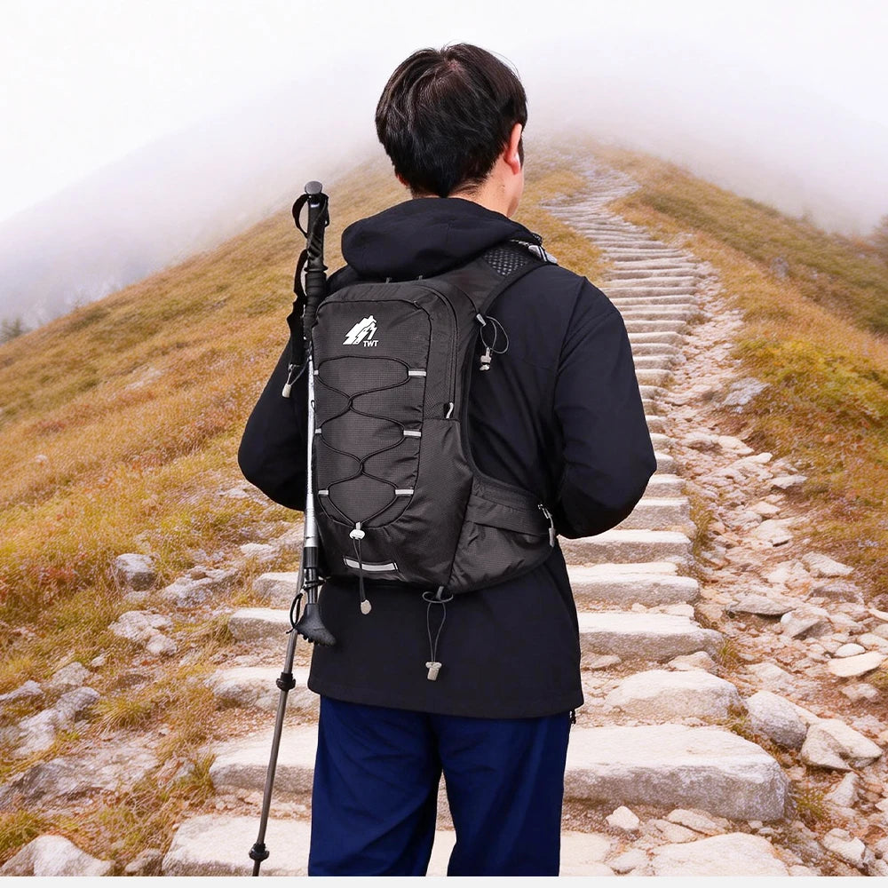 20L Ultra Lightweight Hydration Vest with 2L Water Bladder for Outdoor Hiking Cycling Marathon Outdoor Mountaineering Backpack