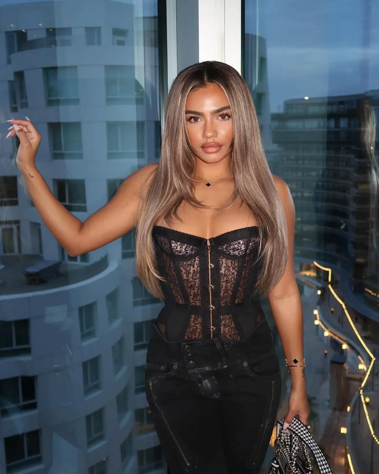 Sexy Hollow Out Fishbone Top Strapless Slim Fit Corset Vest Lace V Neck  Body Shaping Camisole Tops 2026 New Women Shaper Tanks