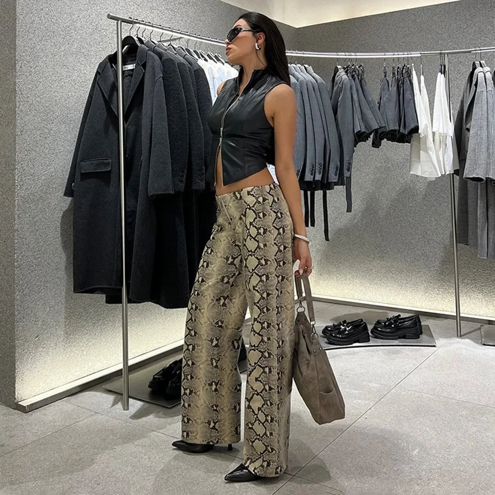 European and American style 2025 autumn new women's clothing fashion stand-up collar sexy backless slim PU small vest women