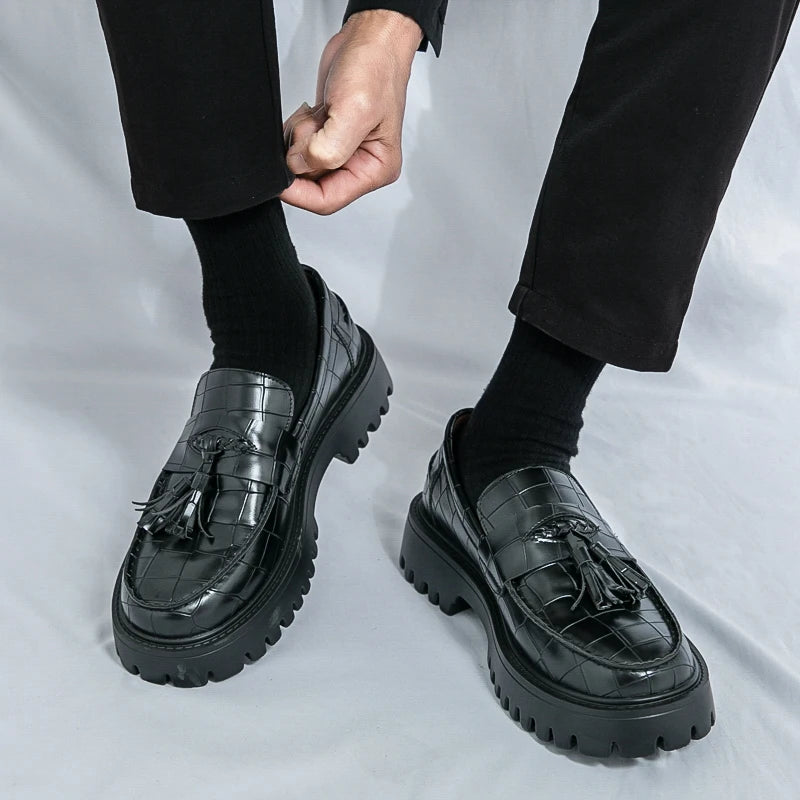 Men's thick soled leather shoes Gentleman retro elegant style Business Office Leisure 38-46 Adult thick soled loafers Black Gray