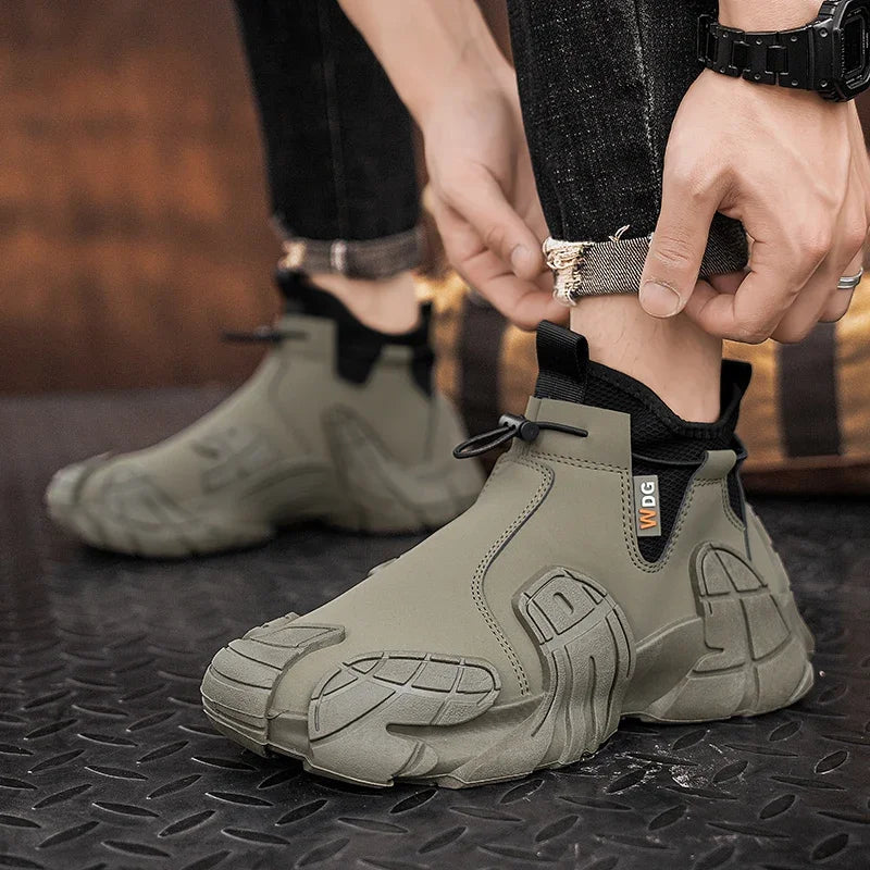Men's Outdoor Short Boot Thick Soled High Top Casual Shoes Fashionable Trendy Shoes Male Sports Shoe Autumn Bare Boots 2024 New