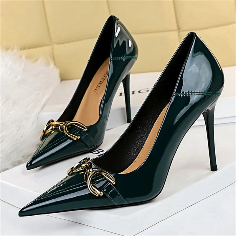 2023 Women Sexy 10cm High Heels Burgundy Nude Pumps Lady Stripper Stiletto Heels Glossy Leather Wedding Bridal Quality Red Shoes
