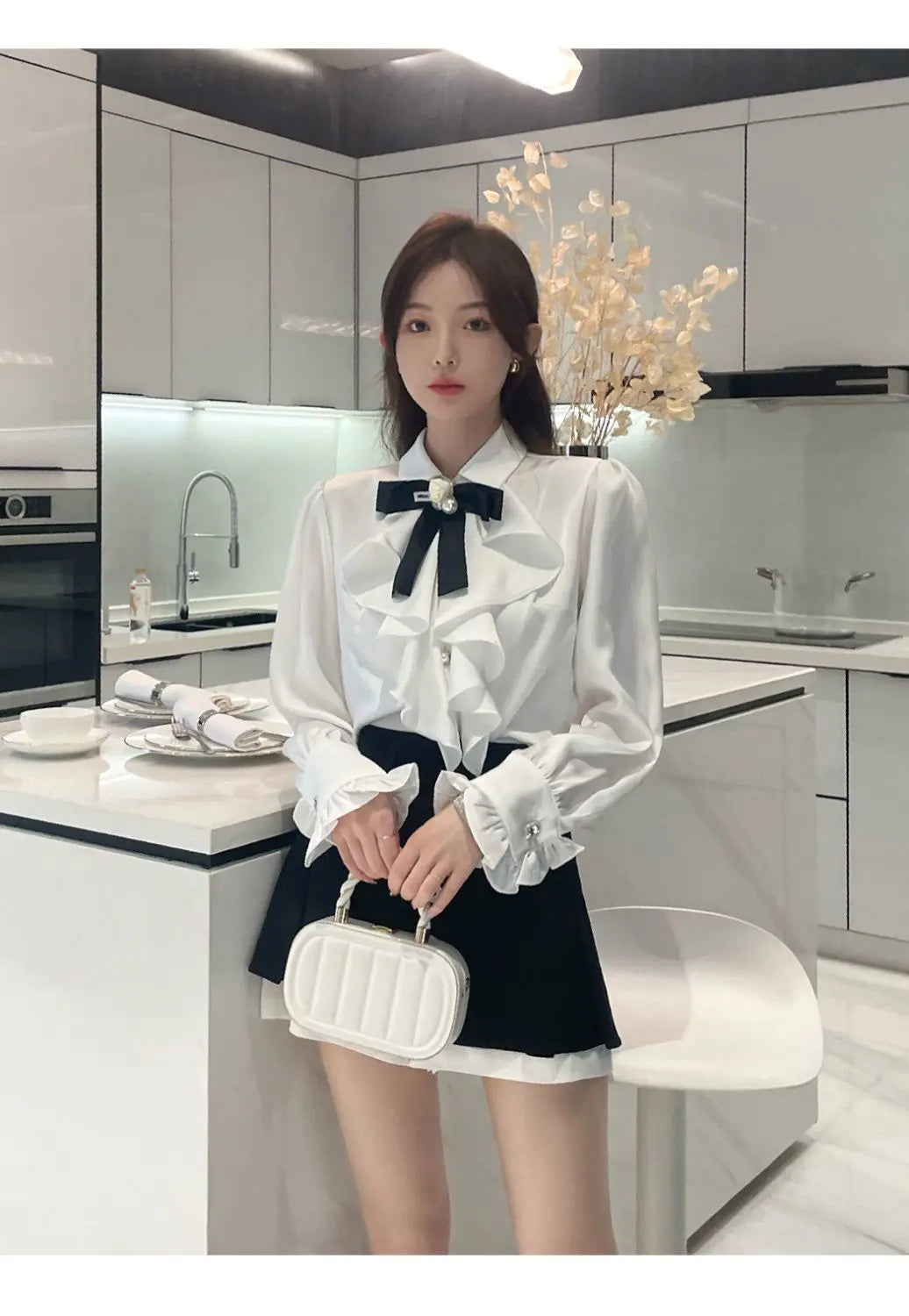 White Shirts Woman Lace Ruffles Blouses Sweet Female Peter Pan Coller Crop Long Sleeve Tops Preppy Ladies Temperament Tops Q190