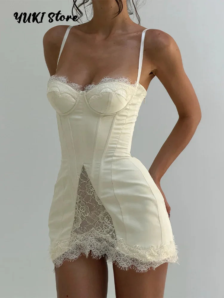 Women White Lace Trim Corset Mini Dress Sexy Sweetheart Neck Spaghetti Strap Slit Hem 2026 Summer Leisure Nightclub Party Wear