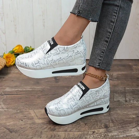 Women Sneakers New Casual Non-Slip Platform Sneakers Women Fashion Slip-On Designer Shoes for Women Fashion Lightweight Loafers
