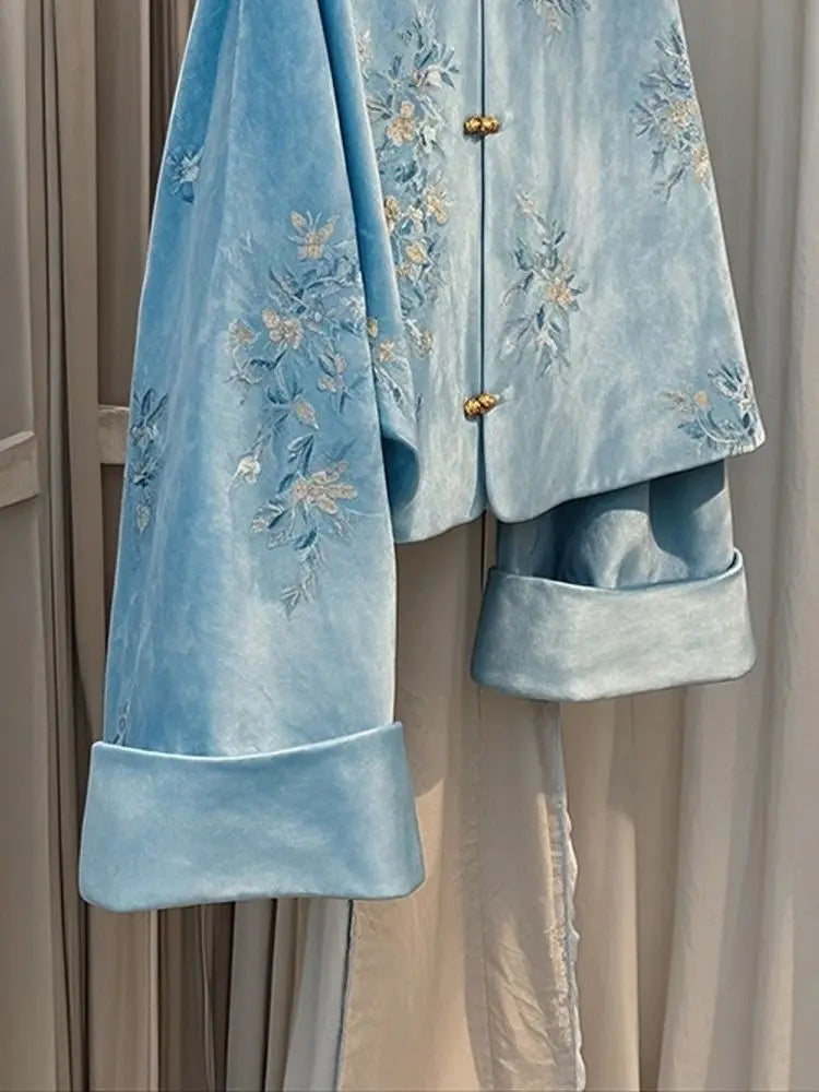 Winter Coat New Chinese Style Standing Collar Tang Suit Blue Embroidered Velvet Jacket Women Clothing Loose Short Coat Women Top