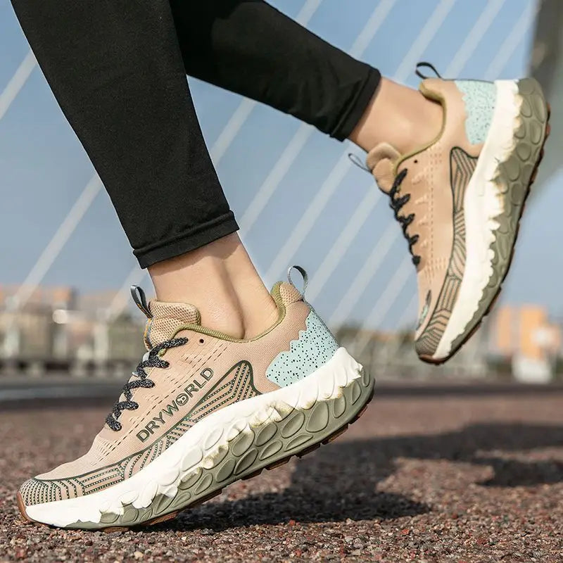New Fashion Neutral Marathon Running Shoes Outdoor Road Lightweight Slow Running Shoes Men's and Women's Casual Walking Shoes