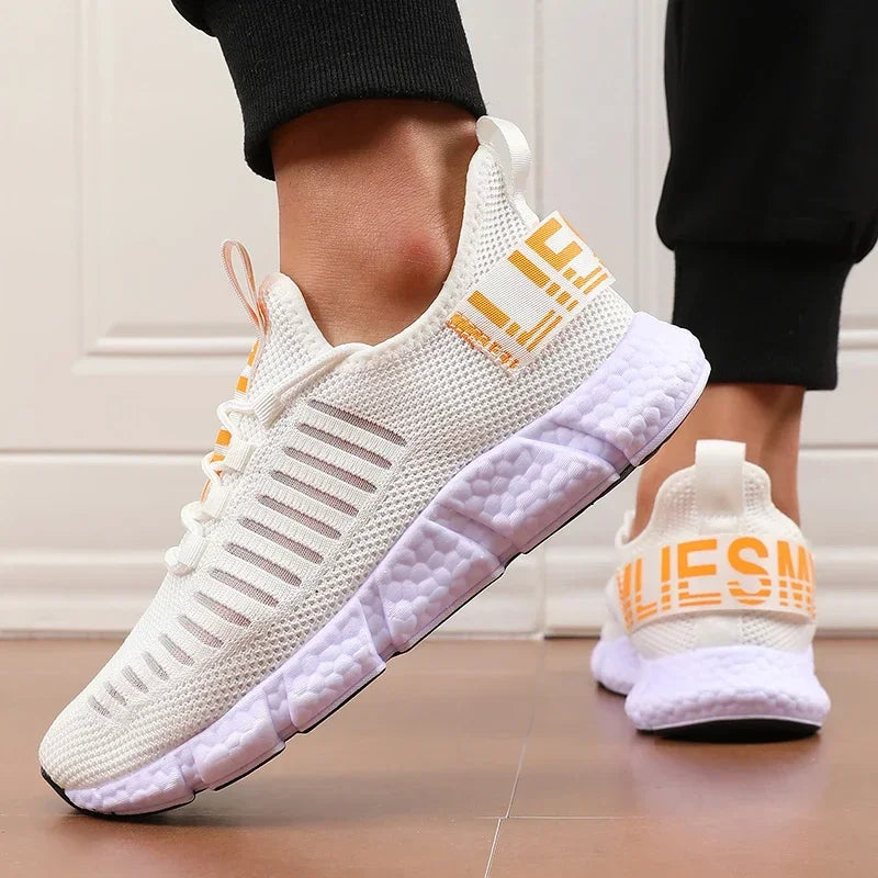 New Men's Sports Shoes with Cushioning Mesh Speculative Stage Hiking Shoes Anti Slip Comfortable Lightweight Gym Training Shoes