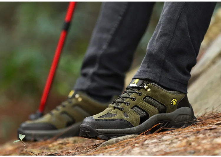 Men's Outdoor Climbing Shoes Breathable Waterproof Sports Hiking Shoes Rubber Outsole Low Cut Lace up Casual Shoes