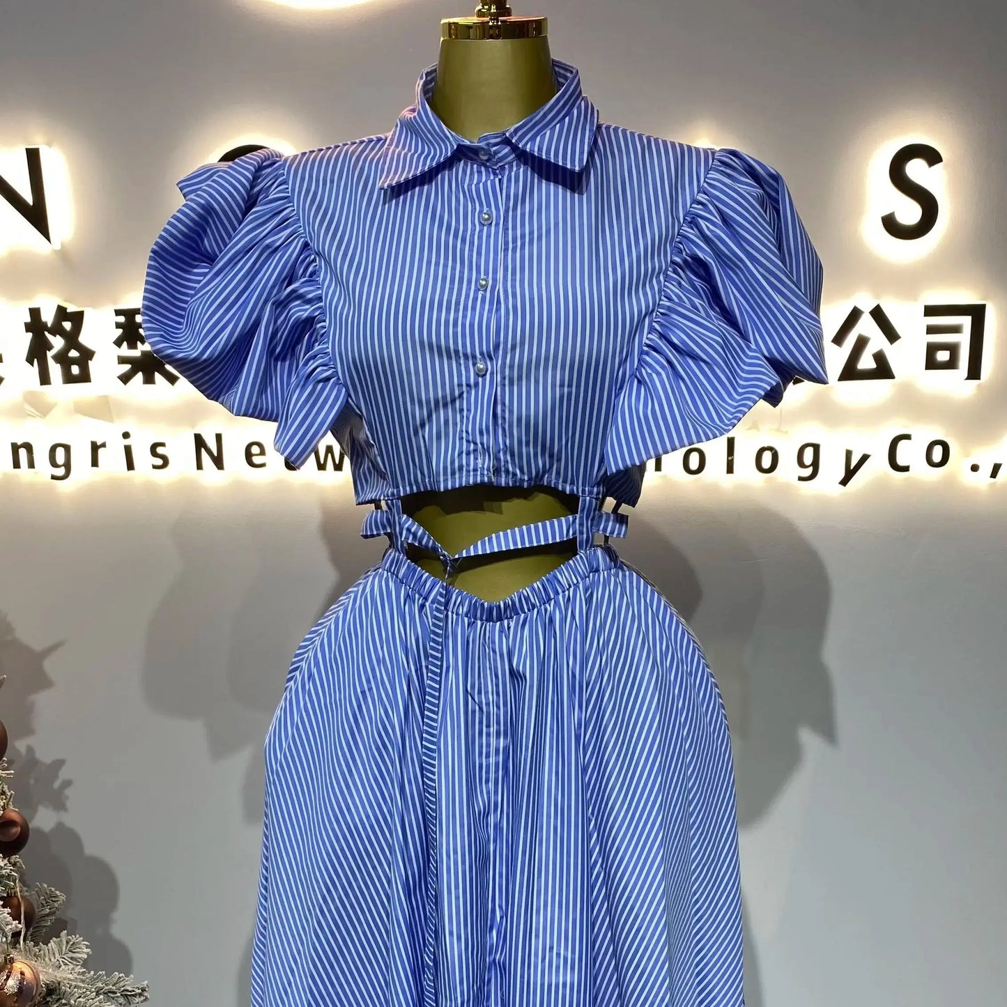 Fashionable Striped Short-Sleeved Loose-Fitting Dress, Plus-Size African Style, Two-Piece.-GZXX304