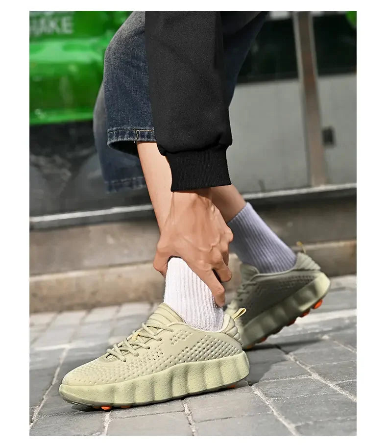 2026 Men's summer lightweight sports shoes, fashionable solid color versatile casual lace up  men's shoes