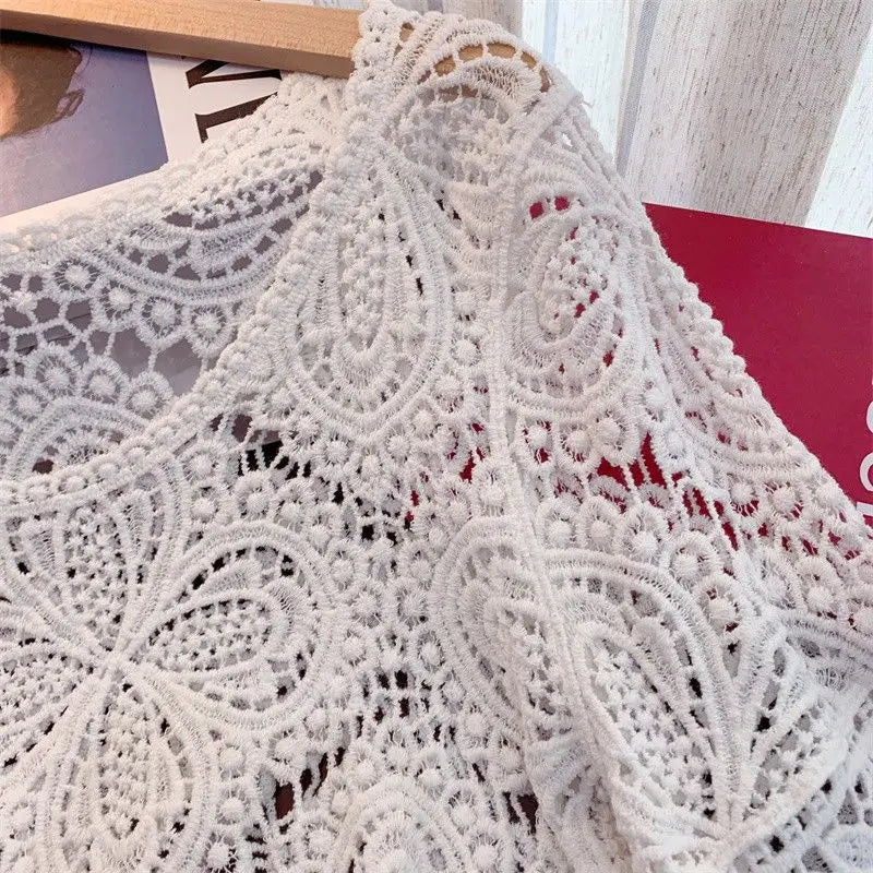 2024 Summr New Versatile Retro Sweet Lace Cut-out Crochet Shawl Cropped Top Summer Three Quarter-sleeve Hollow Out Top