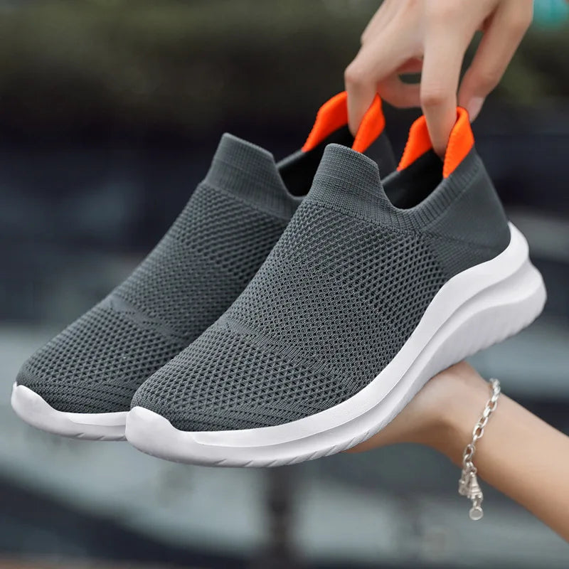Men Sneakers Unisex Casual Shoes Soft Sole Slip-On Vulcanized Shoe Lightweight Loafers Plus Size Walking Men Shoes Tenis Hombres
