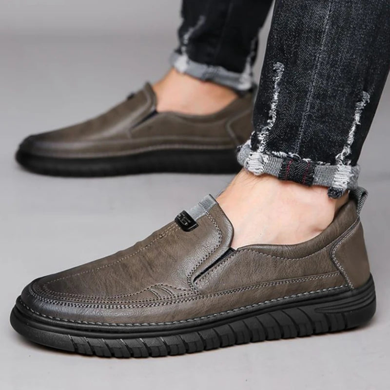 Handmade Men Leather Shoes Soft Sole Loafers Business Casual Shoes Slip on Men Shoes Classic Moccasins Lightweight Driving Flats