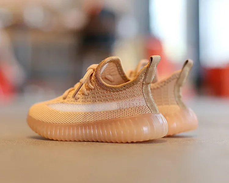 Fashion Kids Running Shoes Boys Girls Light Casual Sports Shoes Soft Soled Sneakers School Children's Sneakers Tennis Flat Shoes