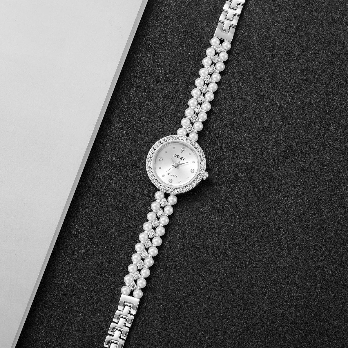 Fashion Women's Watches Ladies Imitation Pearls Alloy Band Analog Quartz Wristwatch Reloj Mujer（Without Box）