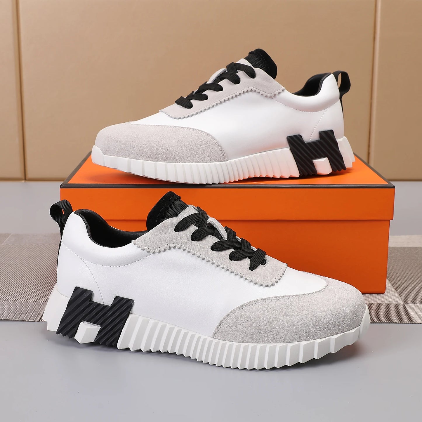 Leather Men's Shoes Comfortable Breathable British Style Casual Running Shoes Fashionable Board Shoes round Toe Thick Bottom