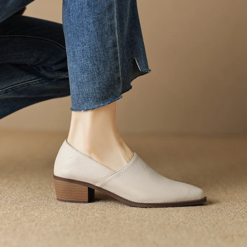Women's New Simple and Comfortable Vintage Leather Pointed High Heels Large Lefu Shoes