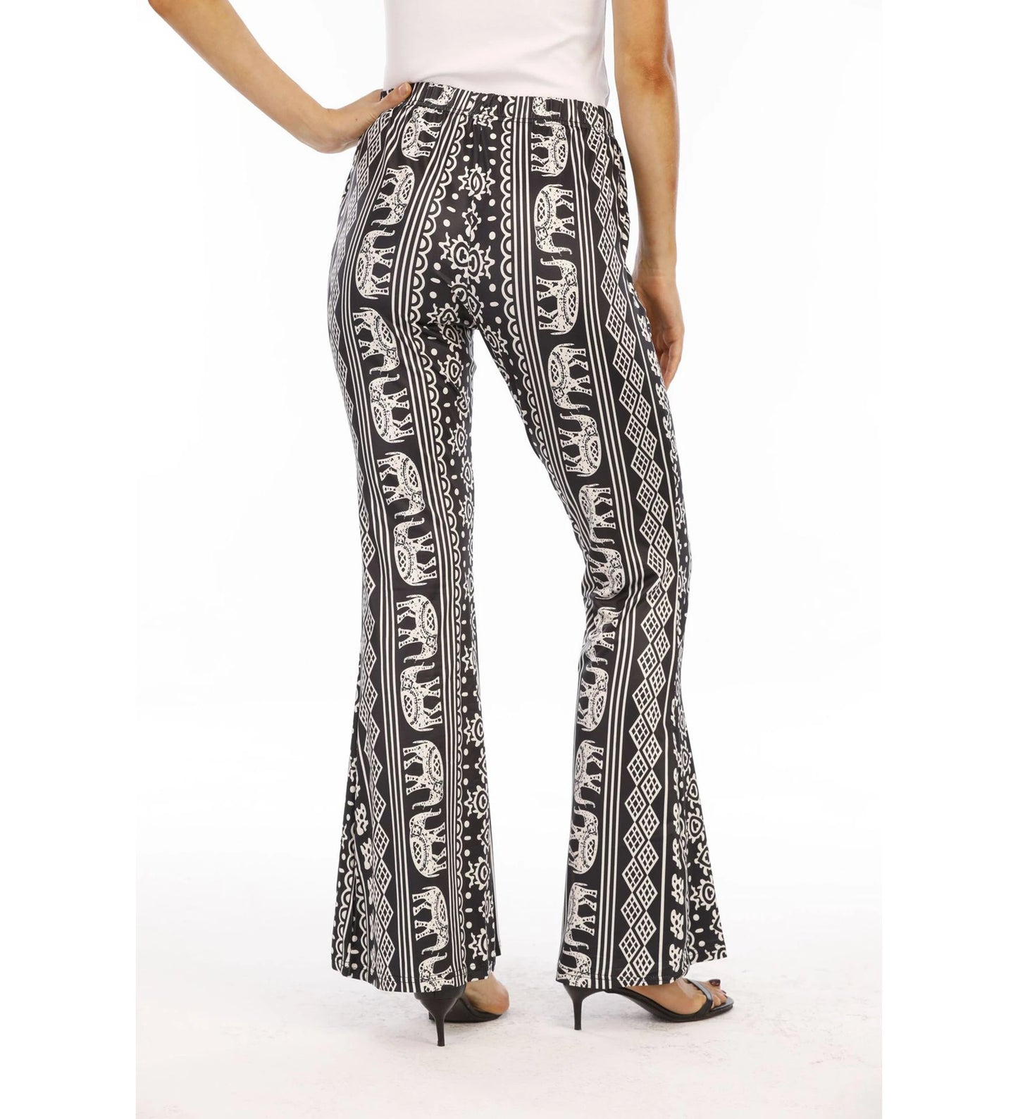 European and American fashion trend: tight-fitting, hugging the body, retro print, trendy style, micro-bell-shaped pants, high w