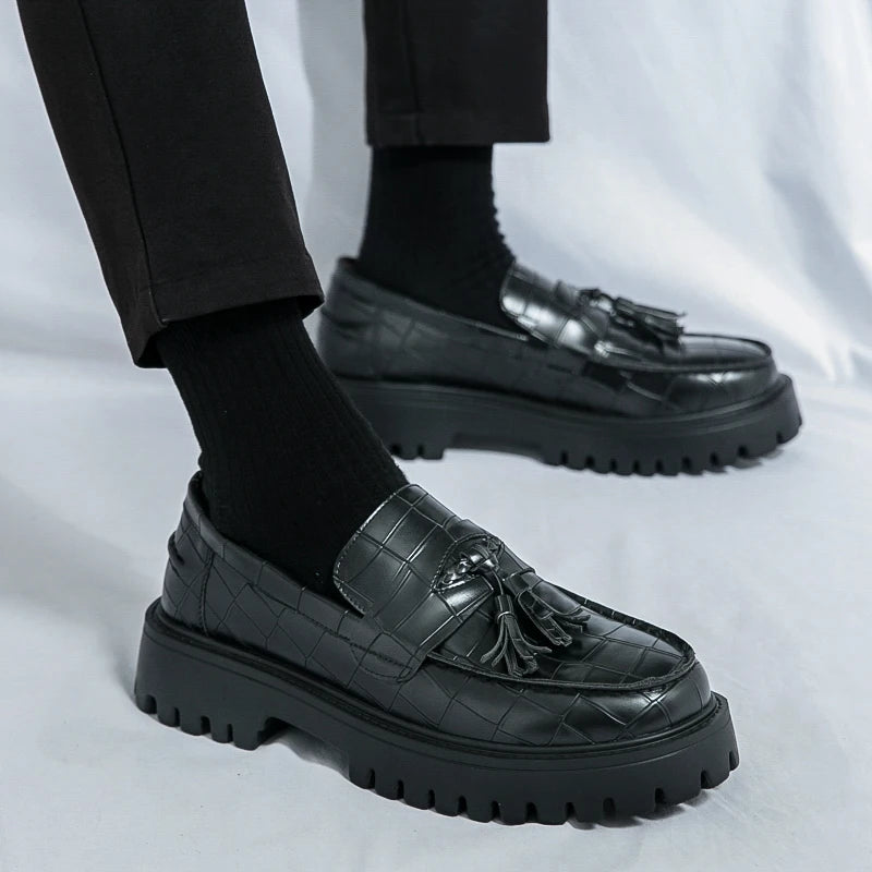 Men's thick soled leather shoes Gentleman retro elegant style Business Office Leisure 38-46 Adult thick soled loafers Black Gray