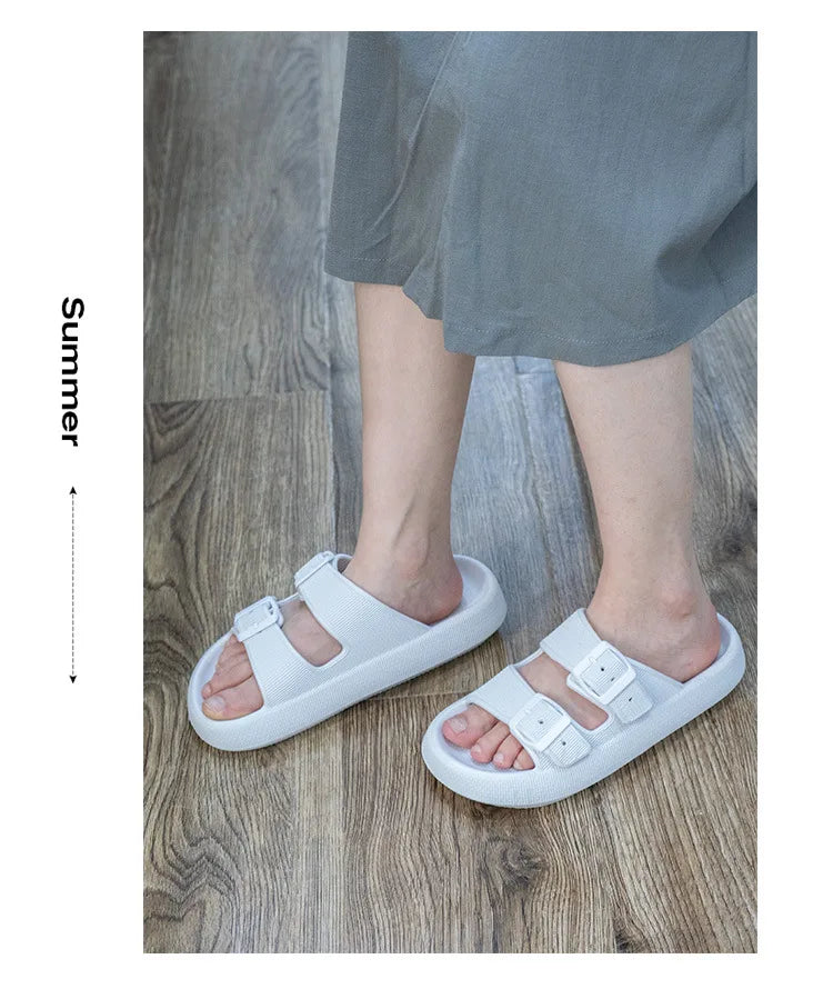 2024 Summer Thick Platform Cloud Men Slippers Fashion Buckle Soft Sole Slides Sandals Beach Non-slip Flip Flops Shoes for Women