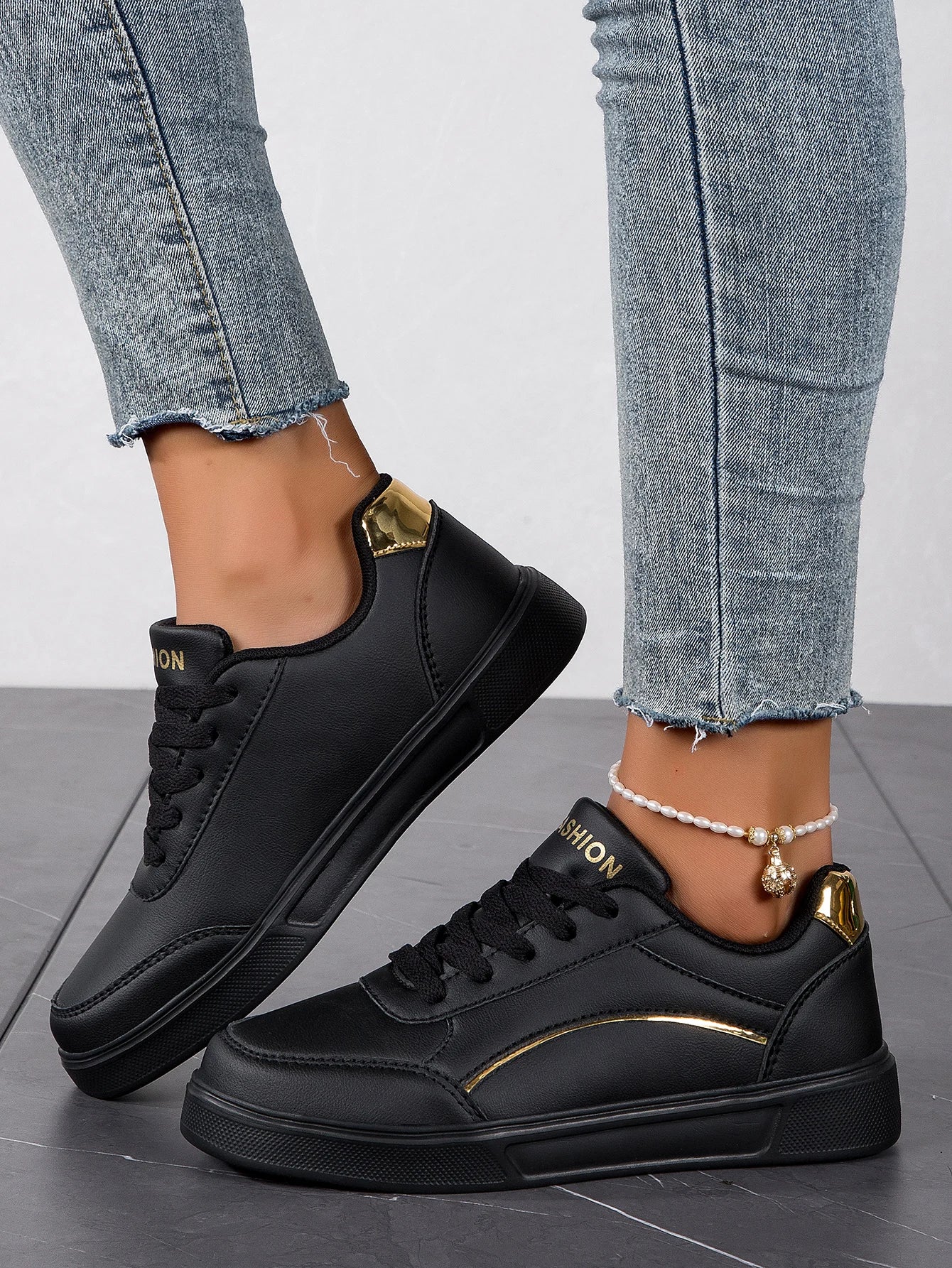 Baasploa Women Casual Sneakers Leather Platform Sneakers for Women Classics Comfort Skateboarding Shoes Non-Slip